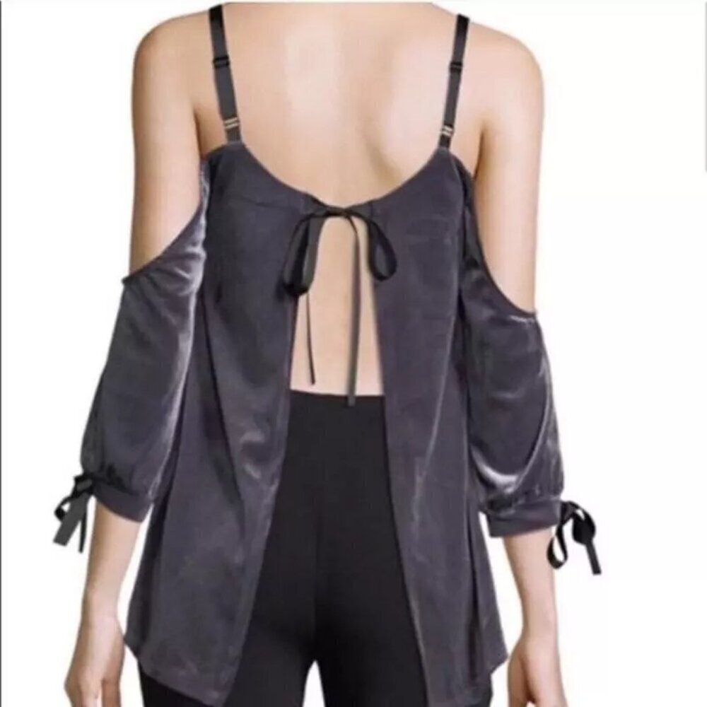 NWT Romeo & Juliet Couture Gray Purple Velvet Cold Shoulder Open Back Tie Top - Picture 2 of 7